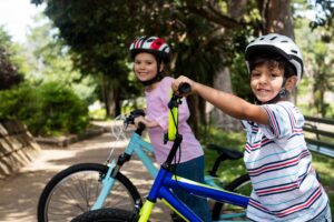 AdobeStock 136335287 300x200 - Kinderräder & Jugendräder - Welche Größe ist die richtige?