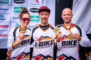 FOCUS JAM Zweimal deutscher E MTB Champion 2x 300x200 - Sieg und Führung in der Gesamtwertung für Rein Taaramäe bei der Vuelta