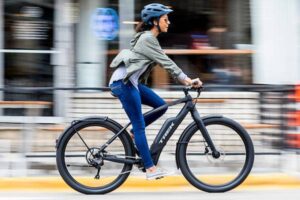 e bike berater mittel C 300x200 - Wie funktioniert die Schiebehilfe an meinem E-Bike?