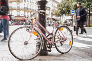 pexels skitterphoto 611229 300x200 - Welcher Fahrradhelm ist der richtige für mich?