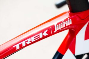 Trek Madone SLR 7 eTab Disc 01 300x200 - Bosch EasyPump - Die Akku-Druckluft-Fahrradpumpe für zu Hause oder Unterwegs