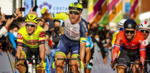 Unbenannt 1 300x147 - Louis Meintjes gewinnt die 9. Etappe der La Vuelta