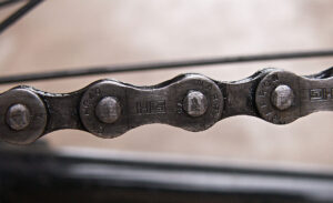 chain g8b374d566 1920 300x183 - Wie öffne ich die Kette an meinem Fahrrad?