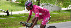 B2B News 2022 Biniam Girmay Giro 300x120 - Biniam Girmay gewinnt die 10. Etappe des Giro d´Italia - und muss danach ins Krankenhaus