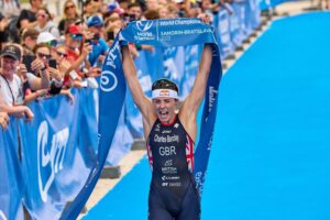 B2B News 2022 Triathlon WM Samorin 300x200 - Kira Böhm siegt für CUBE beim Weltcup-Finale in Kanada