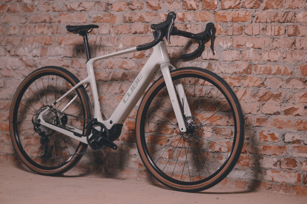 Cube Nuroad Hybrid C:62 Race 400 X - E-Gravel Bike