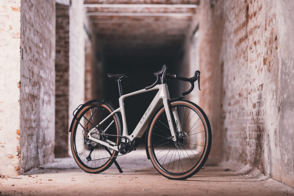 Cube Nuroad Hybrid Race - Cube E-Gravel Bike