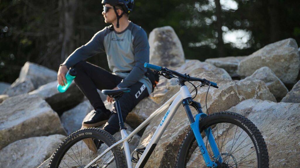 Cube 2026 - cube Reaction TM und ein Mann im Hintergrund