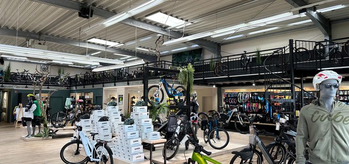 zu sehen ist der neue cube Store Schwäbisch Hall von innen