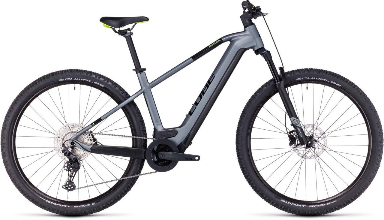 https://www.mhw-bike.de/media/image/5f/31/07/634103-Cube-Reaction-Hybrid-Pro-750-flashgrey-n-green-2023-E-Bike-Hardtail-Mountainbike-0_1280x1280.jpg