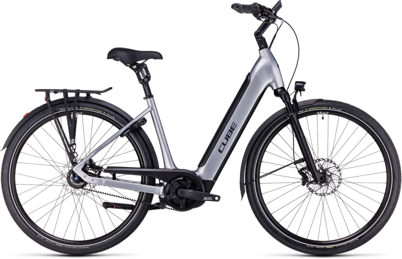 Cube Supreme Hybrid SLX 625 polarsilver n black 2023 - E-Bike Trekkingrad Tiefeinsteiger - Lackschaden